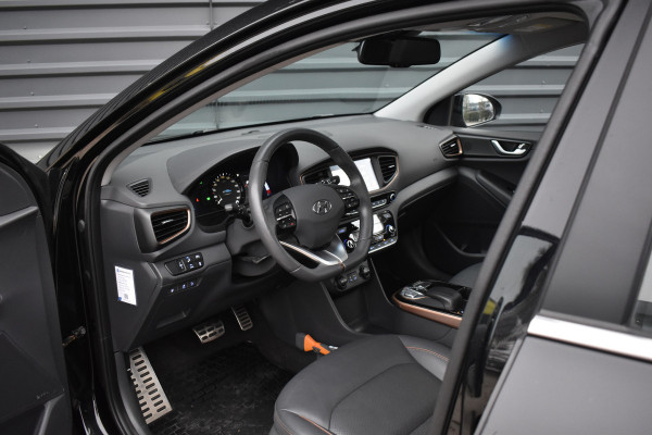 Hyundai IONIQ Premium EV | Schuif/kanteldak | Adaptive cruise control | Lederen Bekleding | Stoelverwarming V+A |  Stoelventilatie |