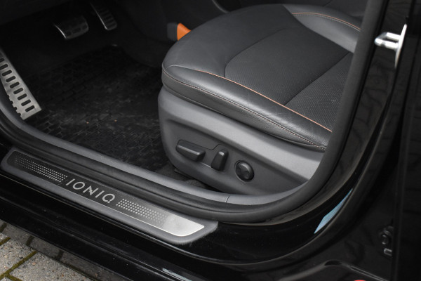 Hyundai IONIQ Premium EV | Schuif/kanteldak | Adaptive cruise control | Lederen Bekleding | Stoelverwarming V+A |  Stoelventilatie |
