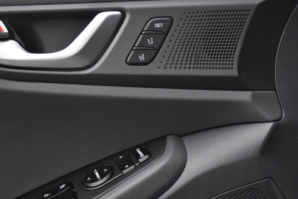 Hyundai IONIQ Premium EV | Schuif/kanteldak | Adaptive cruise control | Lederen Bekleding | Stoelverwarming V+A |  Stoelventilatie |