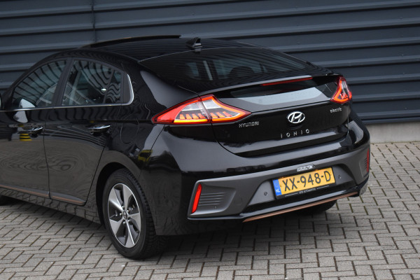 Hyundai IONIQ Premium EV | Schuif/kanteldak | Adaptive cruise control | Lederen Bekleding | Stoelverwarming V+A |  Stoelventilatie |