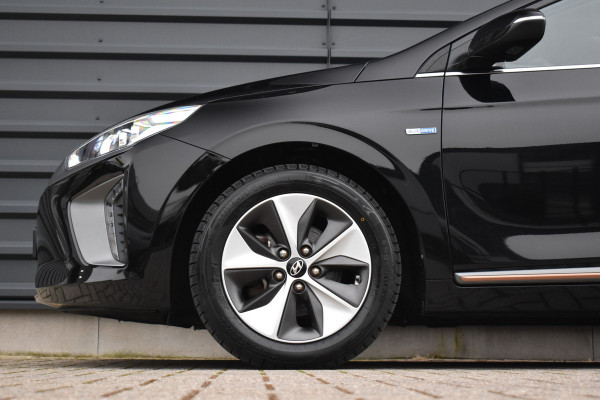 Hyundai IONIQ Premium EV | Schuif/kanteldak | Adaptive cruise control | Lederen Bekleding | Stoelverwarming V+A |  Stoelventilatie |