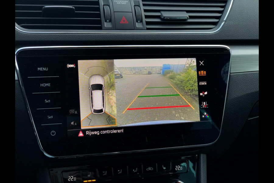 Škoda Superb Combi 1.4 TSI iV Business Edition Plus PHEV | Navi, 360 Camera, Stoel+Achterb.verw., ACC, El. A.klep | Dealeroh. |