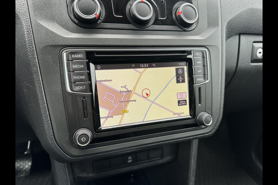 Volkswagen Caddy 1.4 TSI BENZINE AUTOMAAT !! / BPM VRIJ / IMPERIAAL / TREKHAAK / INRICHTING / NAVI / AIRCO / CRUISE