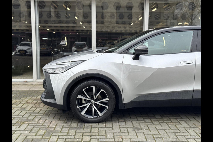 Toyota C-HR 1.8 Hybrid First edition | Dodehoekherkenning, Stoel + Stuurverwarming, Groot scherm, Parkeersensoren