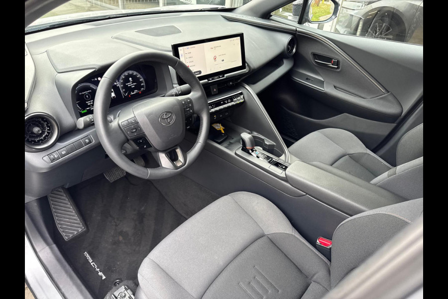 Toyota C-HR 1.8 Hybrid First edition | Dodehoekherkenning, Stoel + Stuurverwarming, Groot scherm, Parkeersensoren