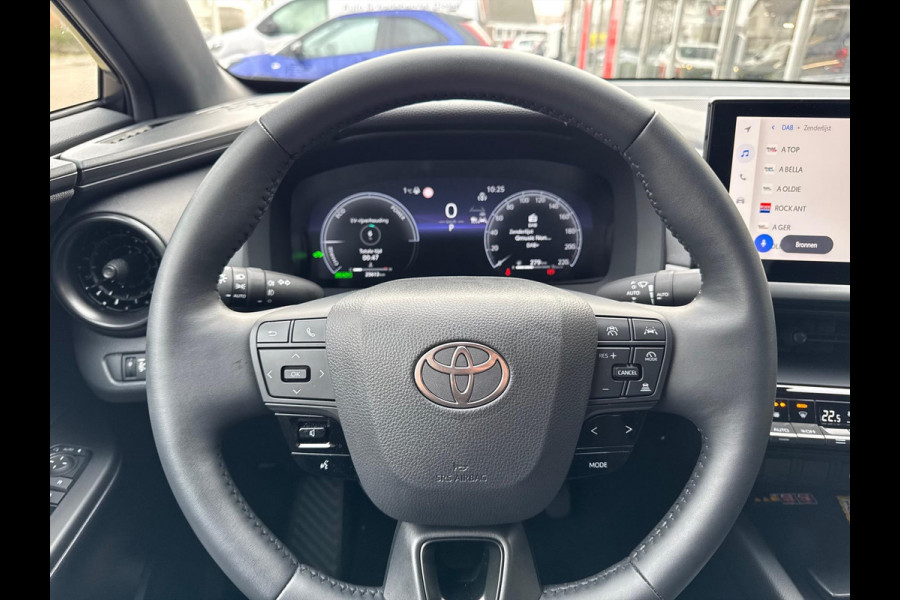 Toyota C-HR 1.8 Hybrid First edition | Dodehoekherkenning, Stoel + Stuurverwarming, Groot scherm, Parkeersensoren