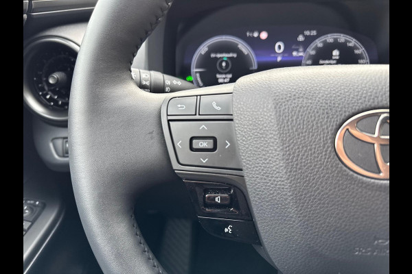 Toyota C-HR 1.8 Hybrid First edition | Dodehoekherkenning, Stoel + Stuurverwarming, Groot scherm, Parkeersensoren