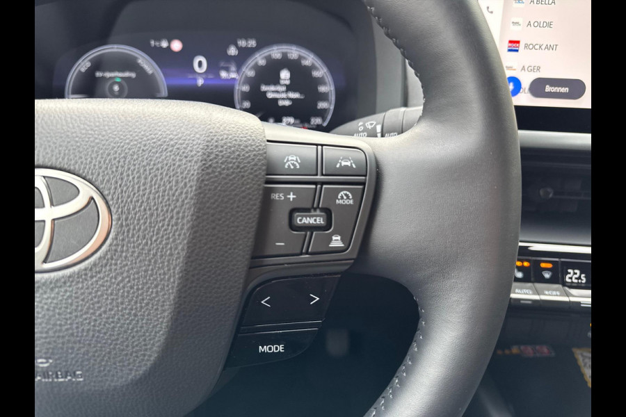 Toyota C-HR 1.8 Hybrid First edition | Dodehoekherkenning, Stoel + Stuurverwarming, Groot scherm, Parkeersensoren