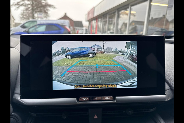 Toyota C-HR 1.8 Hybrid First edition | Dodehoekherkenning, Stoel + Stuurverwarming, Groot scherm, Parkeersensoren