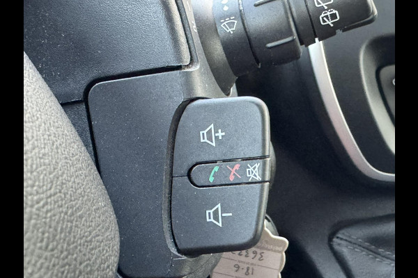 Renault Kangoo Z.E. Airco Dealeronderhouden Cruise control Navigatie Radio/CD Schuifdeur Parkeersensoren achter Dubbeldeurs