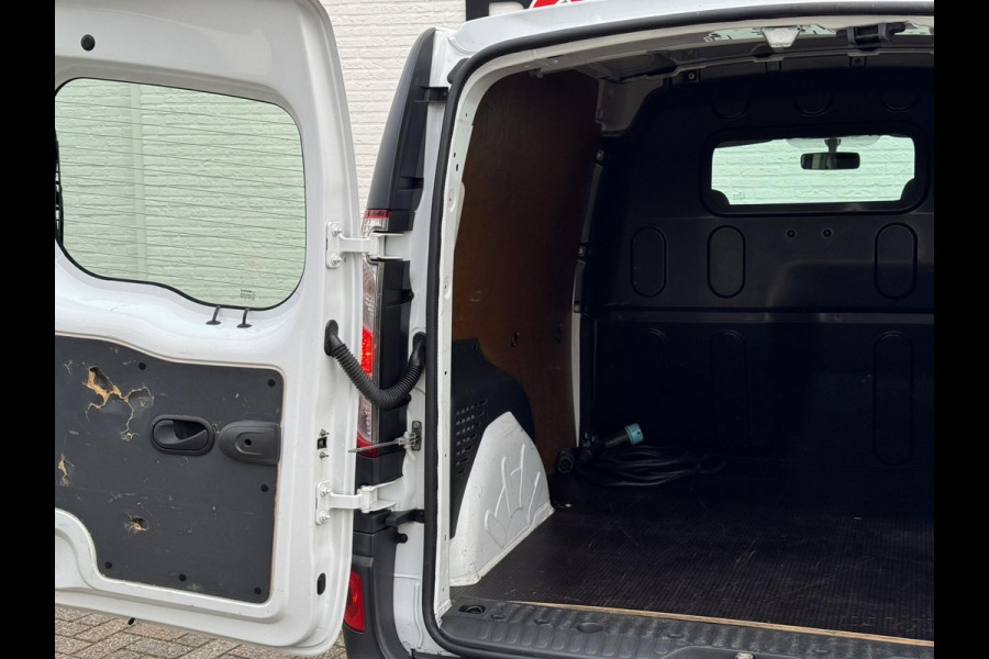 Renault Kangoo Z.E. Airco Dealeronderhouden Cruise control Navigatie Radio/CD Schuifdeur Parkeersensoren achter Dubbeldeurs