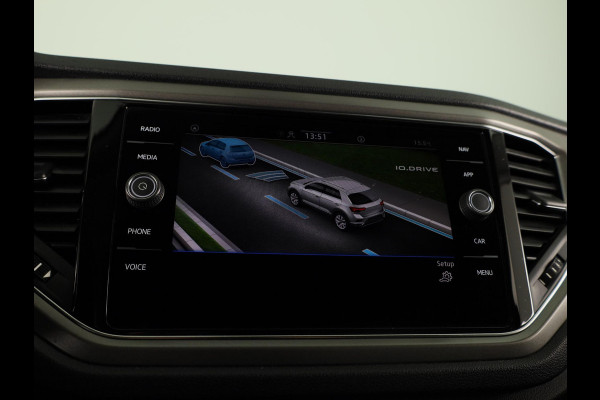 Volkswagen T-Roc 1.0 TSI Style | Parkeersensoren (Park assist) | Adaptieve cruise control | Carplay & Android auto |