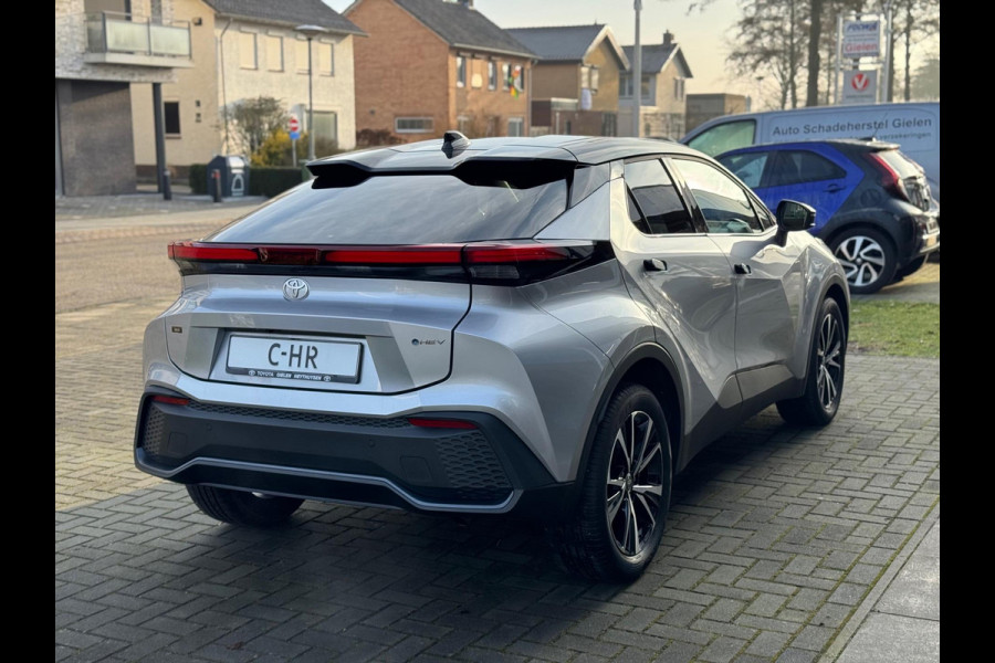 Toyota C-HR 1.8 Hybrid First edition | Elektrische achterklep, Dodehoekherkenning, Stoel + Stuurverwarming, Groot scherm, Parkeersensoren