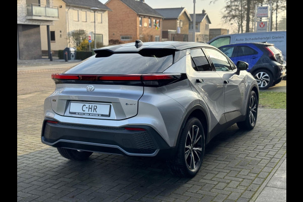 Toyota C-HR 1.8 Hybrid First edition | Elektrische achterklep, Dodehoekherkenning, Stoel + Stuurverwarming, Groot scherm, Parkeersensoren