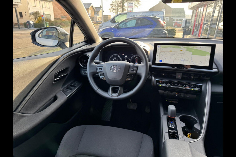 Toyota C-HR 1.8 Hybrid First edition | Elektrische achterklep, Dodehoekherkenning, Stoel + Stuurverwarming, Groot scherm, Parkeersensoren