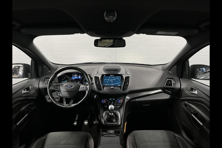 Ford Kuga 1.5 EcoBoost ST Line Trekhaak | Cruise control | Voorruit verwarming | Climate control | Stoelverwarming | Keyless | Dode hoek assistent