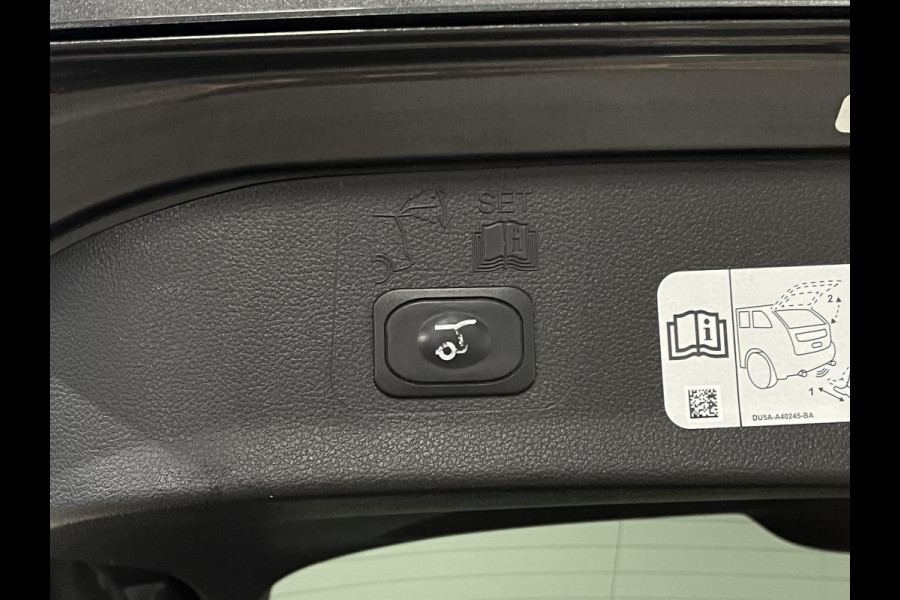 Ford Kuga 1.5 EcoBoost ST Line Trekhaak | Cruise control | Voorruit verwarming | Climate control | Stoelverwarming | Keyless | Dode hoek assistent