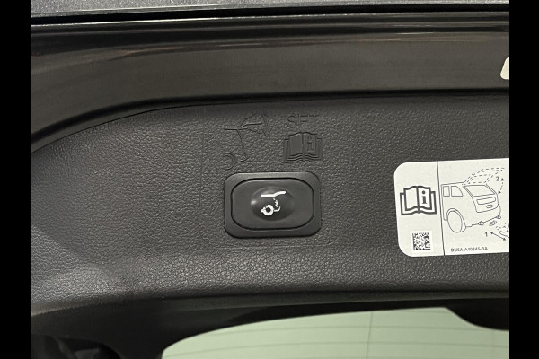 Ford Kuga 1.5 EcoBoost ST Line Trekhaak | Cruise control | Voorruit verwarming | Climate control | Stoelverwarming | Keyless | Dode hoek assistent