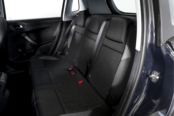 Peugeot 2008 1.2 PureTech 110 PK Blue Lion Orig. NL | Cruise | Stoelverwarming | PDC | NAV | Airco | Trekhaak | LM 16" |