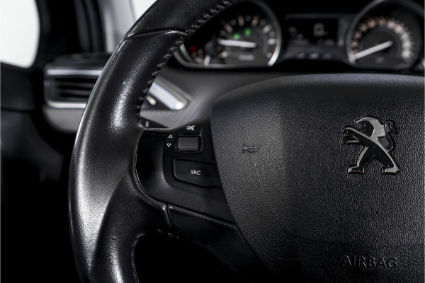 Peugeot 2008 1.2 PureTech 110 PK Blue Lion Orig. NL | Cruise | Stoelverwarming | PDC | NAV | Airco | Trekhaak | LM 16" |