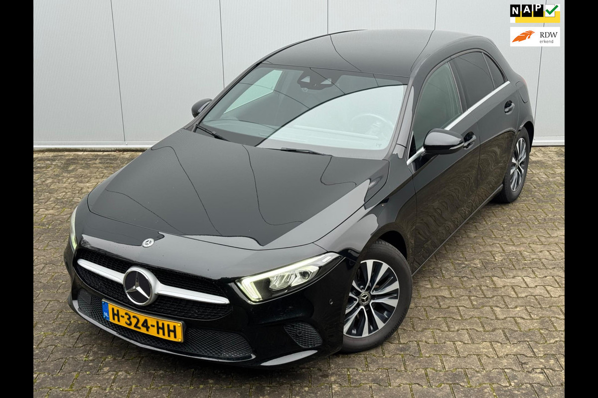 Mercedes-Benz A-Klasse A180 BUSINESS SOLUTION STOELVERWARMING FULLSCREEN DAB+ NAP HALF LEDER