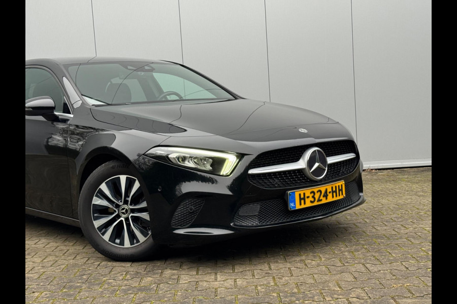 Mercedes-Benz A-Klasse A180 BUSINESS SOLUTION STOELVERWARMING FULLSCREEN DAB+ NAP HALF LEDER