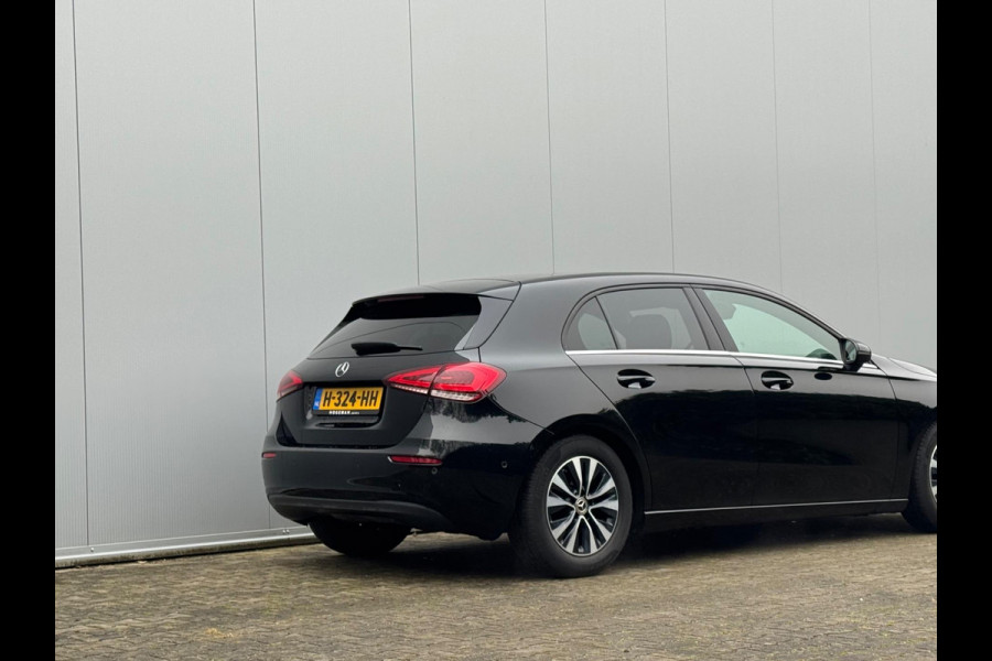 Mercedes-Benz A-Klasse A180 BUSINESS SOLUTION STOELVERWARMING FULLSCREEN DAB+ NAP HALF LEDER