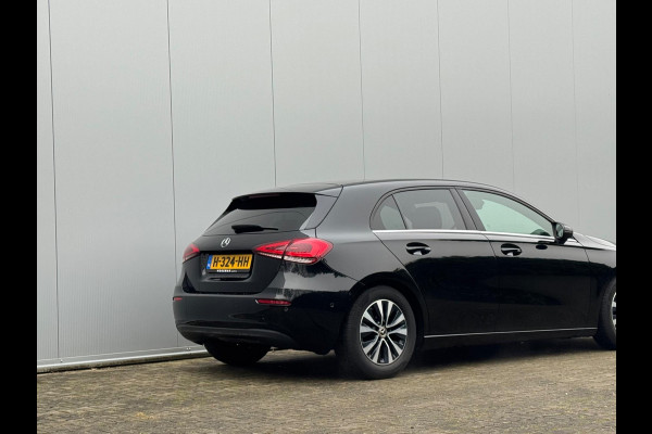 Mercedes-Benz A-Klasse A180 BUSINESS SOLUTION STOELVERWARMING FULLSCREEN DAB+ NAP HALF LEDER