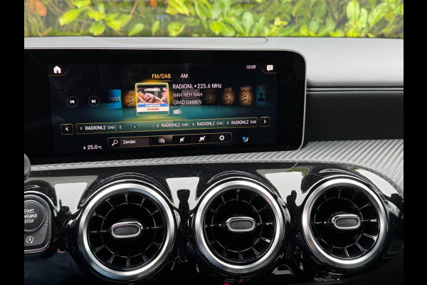 Mercedes-Benz A-Klasse A180 BUSINESS SOLUTION STOELVERWARMING FULLSCREEN DAB+ NAP HALF LEDER