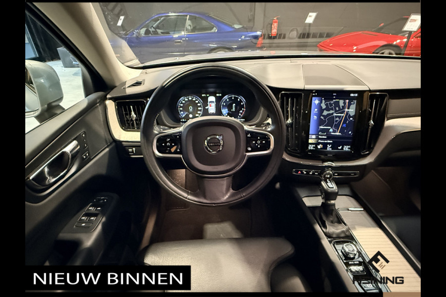 Volvo XC60 2.0 T5 Inscription. Pano. Apple-carplay. Navi. Leer. Winterwielen. Hollandse auto met NAP