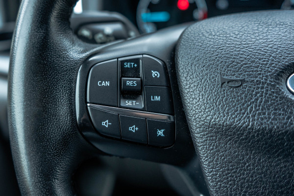 Ford Transit Custom 2.0 TDCI L1H1 Limited | 130PK | Carplay | Camera | Trekhaak | Cruise | Airco