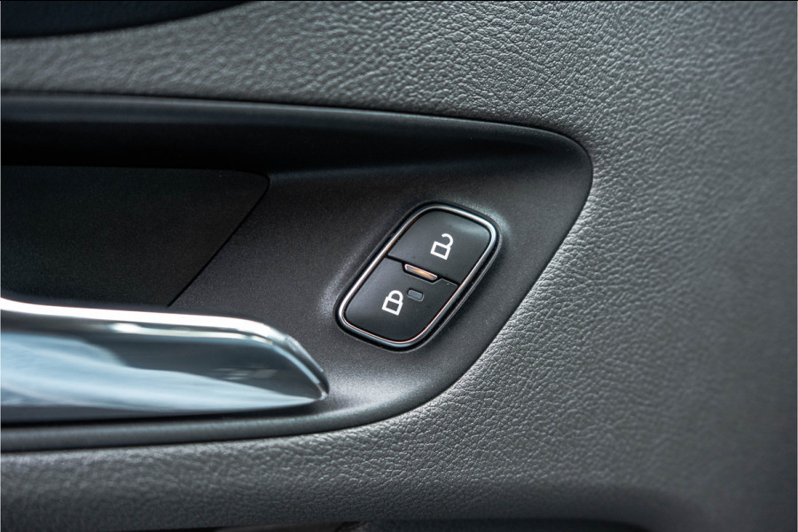 Ford Transit Custom 2.0 TDCI L1H1 Limited | 130PK | Carplay | Camera | Trekhaak | Cruise | Airco