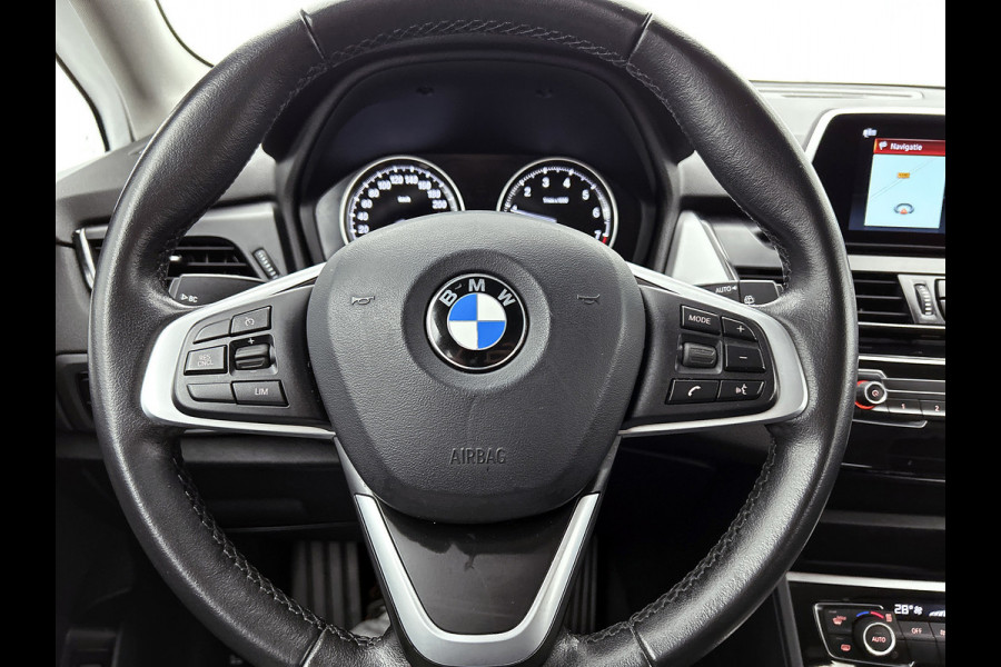 BMW 2 Serie Active Tourer 218i Executive Automaat (NAVIGATIE, PARKEERSENSOREN, LED, CLIMA, DEALER ONDERHOUDEN)