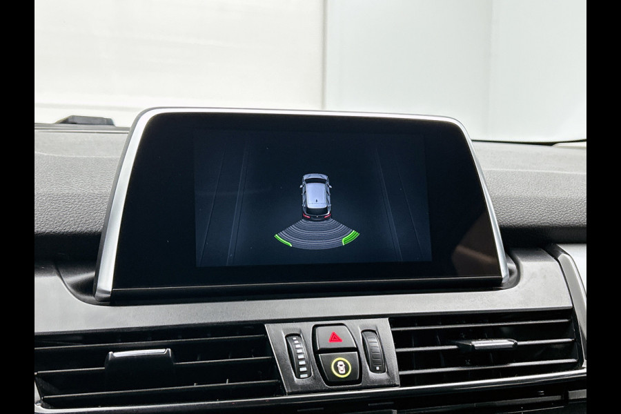BMW 2 Serie Active Tourer 218i Executive Automaat (NAVIGATIE, PARKEERSENSOREN, LED, CLIMA, DEALER ONDERHOUDEN)