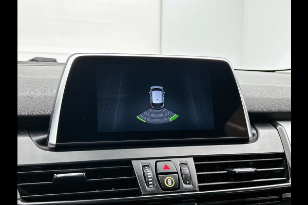 BMW 2 Serie Active Tourer 218i Executive Automaat (NAVIGATIE, PARKEERSENSOREN, LED, CLIMA, DEALER ONDERHOUDEN)