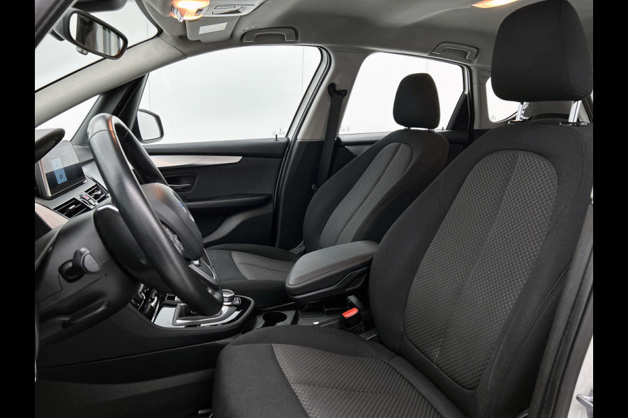 BMW 2 Serie Active Tourer 218i Executive Automaat (NAVIGATIE, PARKEERSENSOREN, LED, CLIMA, DEALER ONDERHOUDEN)