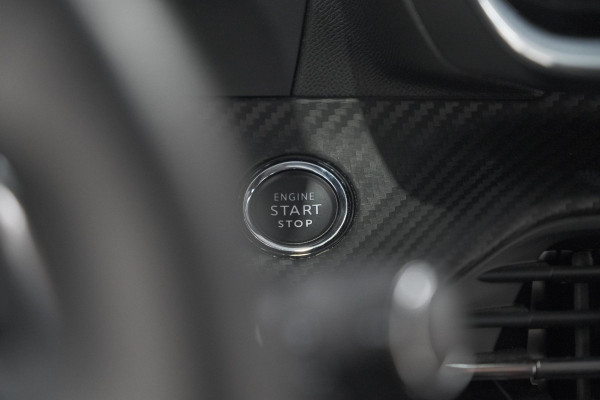 Peugeot 208 PureTech 100 EAT8 Allure Pack | Camera | Leer-Pakket | Stoelverwarming | Apple Carplay