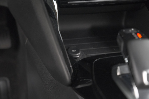 Peugeot 208 PureTech 100 EAT8 Allure Pack | Camera | Leer-Pakket | Stoelverwarming | Apple Carplay