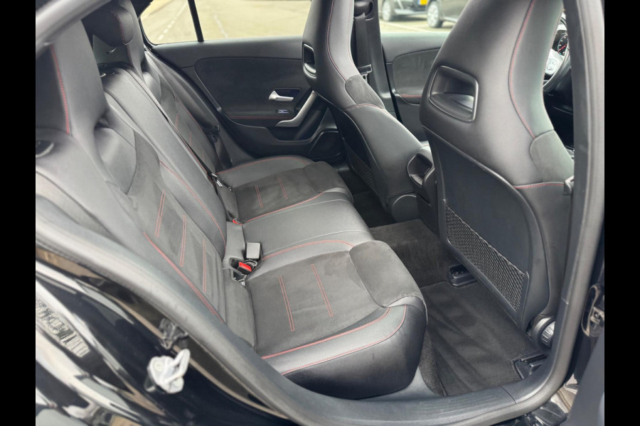 Mercedes-Benz A-Klasse 200 AMG Panorama Leder Camera Led Night pakket