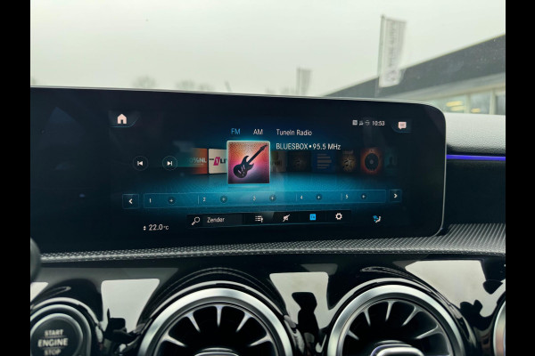 Mercedes-Benz A-Klasse 200 AMG Panorama Leder Camera Led Night pakket