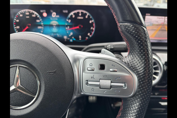 Mercedes-Benz A-Klasse 200 AMG Panorama Leder Camera Led Night pakket