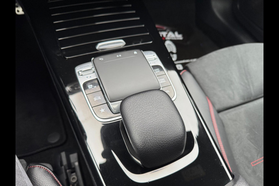 Mercedes-Benz A-Klasse 200 AMG Panorama Leder Camera Led Night pakket