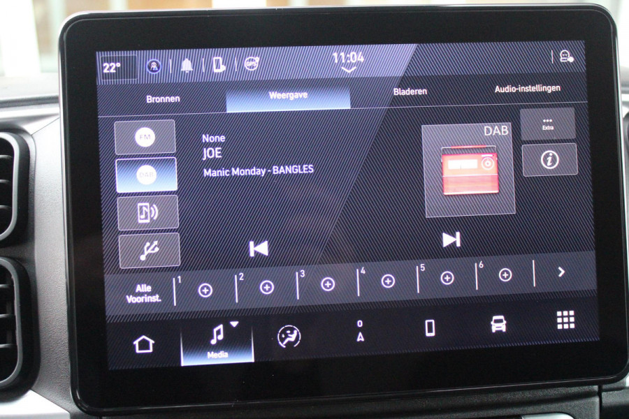 Peugeot Boxer 2.2 BlueHDi 180PK AUTOMAAT L4H2 3.5t HEAVY DUTY | TREKHAAK | PACK WINTER 2: (VERWARMBARE BESTUURDERSSTOEL/VOORRUIT/STANDKACHEL PROGAMEERBAAR) | PAKKET HANDSFREE & CENTRAL GLOVEBOX | ACHTERDEUREN 270° TE OPENEN | VOLWAARDIG RESERVEWIEL | PASSAGIERSSTOEL IN HOOGHTE VERSTELBAAR MET ARMSTEUN EN LENDESTEUN | TECHNO PLUS PAKKET: (10" TOUCHSCREEN MET APPLE CARPLAY EN ANDROID AUTO/CLIMATE CONTROL/EXTRA USB POORTEN/DRAADLOZE TELEFOONLADER/DIGITAAL INSTRUMENTENPANEEL) | NAVIGATIE |