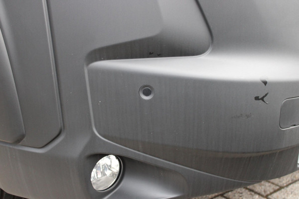 Peugeot Boxer 2.2 BlueHDi 180PK AUTOMAAT L4H2 3.5t HEAVY DUTY | TREKHAAK | PACK WINTER 2: (VERWARMBARE BESTUURDERSSTOEL/VOORRUIT/STANDKACHEL PROGAMEERBAAR) | PAKKET HANDSFREE & CENTRAL GLOVEBOX | ACHTERDEUREN 270° TE OPENEN | VOLWAARDIG RESERVEWIEL | PASSAGIERSSTOEL IN HOOGHTE VERSTELBAAR MET ARMSTEUN EN LENDESTEUN | TECHNO PLUS PAKKET: (10" TOUCHSCREEN MET APPLE CARPLAY EN ANDROID AUTO/CLIMATE CONTROL/EXTRA USB POORTEN/DRAADLOZE TELEFOONLADER/DIGITAAL INSTRUMENTENPANEEL) | NAVIGATIE |