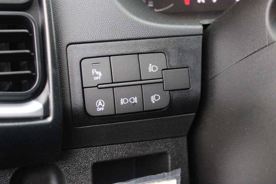 Peugeot Boxer 2.2 BlueHDi 180PK AUTOMAAT L4H2 3.5t HEAVY DUTY | TREKHAAK | PACK WINTER 2: (VERWARMBARE BESTUURDERSSTOEL/VOORRUIT/STANDKACHEL PROGAMEERBAAR) | PAKKET HANDSFREE & CENTRAL GLOVEBOX | ACHTERDEUREN 270° TE OPENEN | VOLWAARDIG RESERVEWIEL | PASSAGIERSSTOEL IN HOOGHTE VERSTELBAAR MET ARMSTEUN EN LENDESTEUN | TECHNO PLUS PAKKET: (10" TOUCHSCREEN MET APPLE CARPLAY EN ANDROID AUTO/CLIMATE CONTROL/EXTRA USB POORTEN/DRAADLOZE TELEFOONLADER/DIGITAAL INSTRUMENTENPANEEL) | NAVIGATIE |