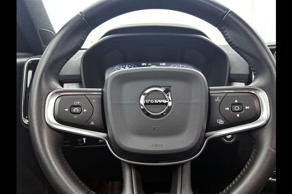 Volvo XC40 1.5 T3 Momentum Pro (PANORAMADAK, ELETK. WEGKLAPBARE TREKHAAK, 1e EIGENAAR, CAMERA, LED, SFEER, DEALER ONDERHOUDEN)