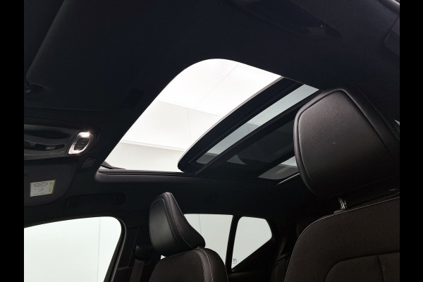 Volvo XC40 1.5 T3 Momentum Pro (PANORAMADAK, ELETK. WEGKLAPBARE TREKHAAK, 1e EIGENAAR, CAMERA, LED, SFEER, DEALER ONDERHOUDEN)