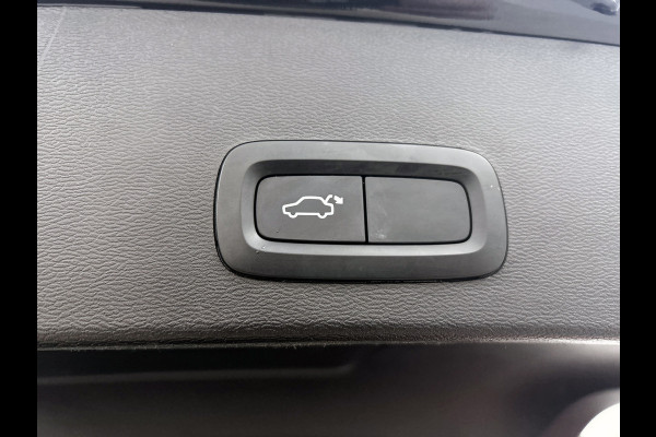 Volvo XC40 1.5 T3 Momentum Pro (PANORAMADAK, ELETK. WEGKLAPBARE TREKHAAK, 1e EIGENAAR, CAMERA, LED, SFEER, DEALER ONDERHOUDEN)