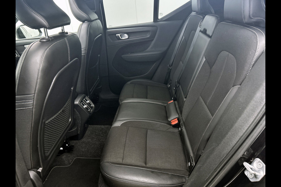 Volvo XC40 1.5 T3 Momentum Pro (PANORAMADAK, ELETK. WEGKLAPBARE TREKHAAK, 1e EIGENAAR, CAMERA, LED, SFEER, DEALER ONDERHOUDEN)