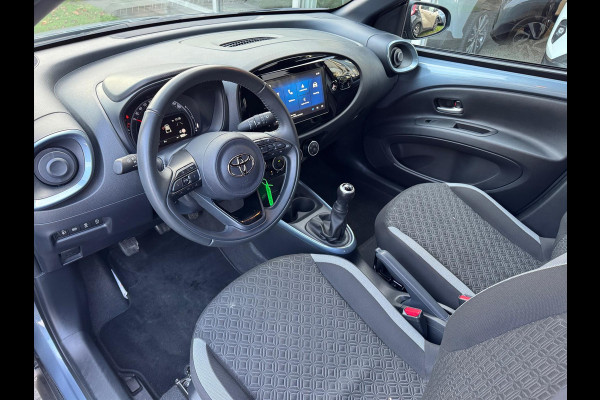 Toyota Aygo X 1.0 VVT-i MT Pulse Bi-tone | Urban Khaki, 17 inch, Privacy glass, Apple CarPlay/Android auto, Airconditioning, Parkeercamera